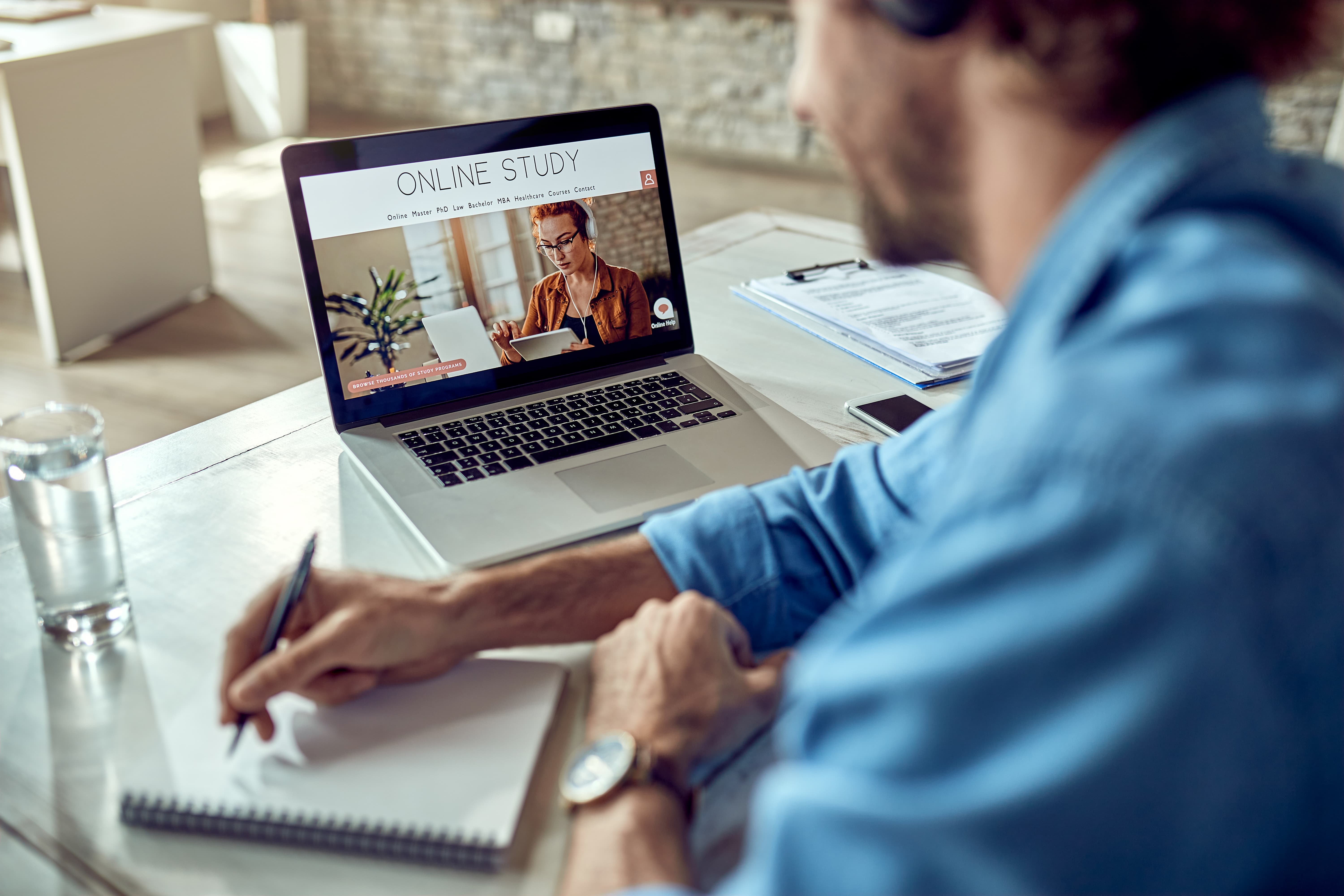 Free online courses in IT, HR, Marketing, Crypto and Web Development in Sri Lanka